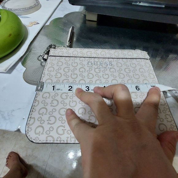 GUESS Thin Wristlet Purse with Keychain Bag Small Mini Practical Simple Stylish - Picture 7 of 9